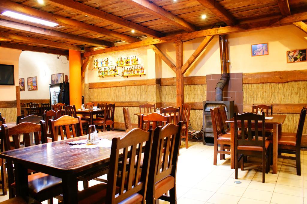 Grillbar Penzion & Restaurant Spišská Nová Ves Eksteriør bilde