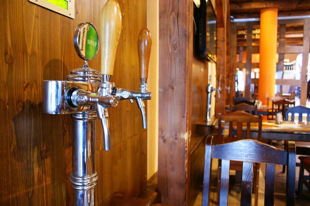 Grillbar Penzion & Restaurant Spišská Nová Ves Eksteriør bilde