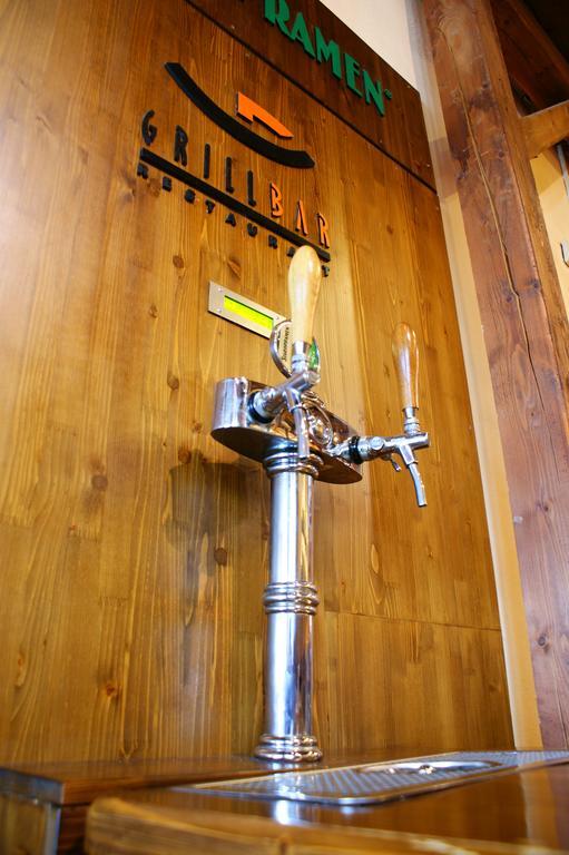 Grillbar Penzion & Restaurant Spišská Nová Ves Eksteriør bilde