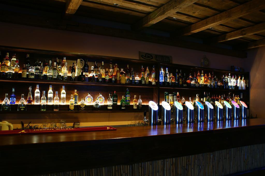 Grillbar Penzion & Restaurant Spišská Nová Ves Eksteriør bilde